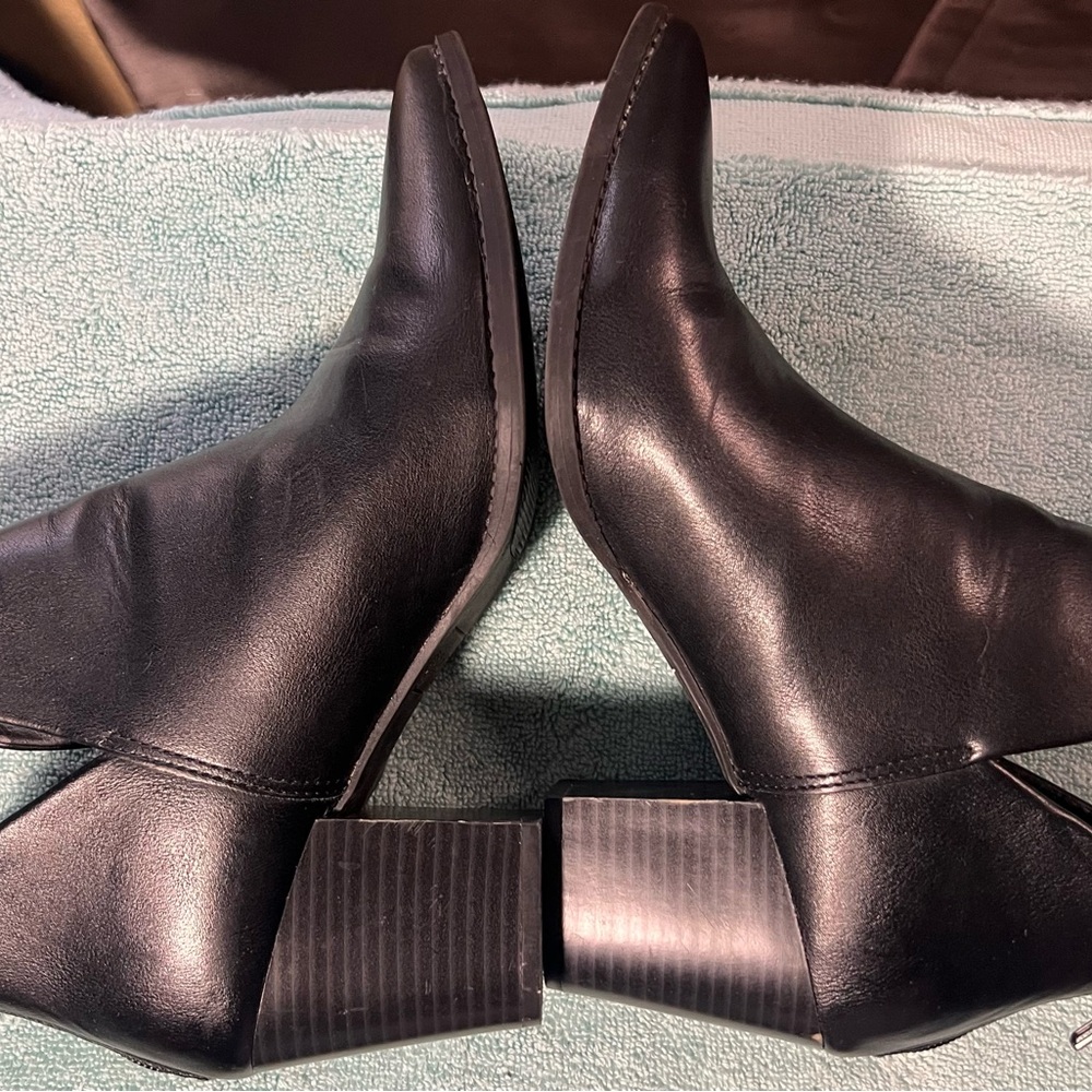 Sun + Stone Black faux Leather Upper Ankle Booties Size 8 1/2 - Picture 5 of 9